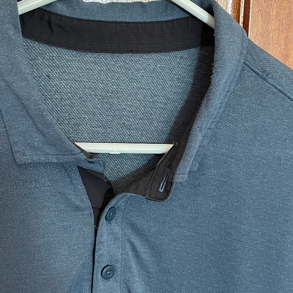 LuLulemon men’s polo shirt Size XL/L